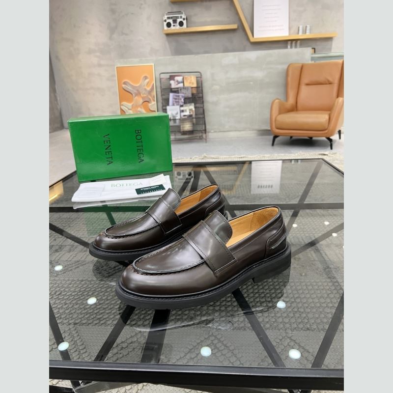 bo*te*ga Ve*ne*ta leather shoes